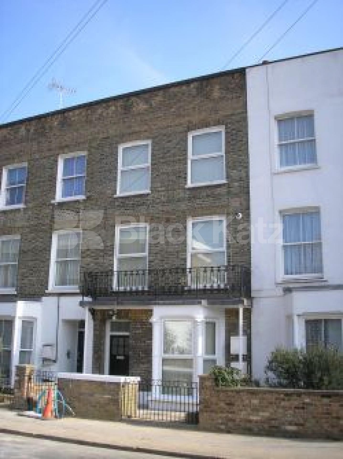 			2 Bedroom, 1 bath, 1 reception Flat			 Davenant Road, HOLLOWAY N19 N19